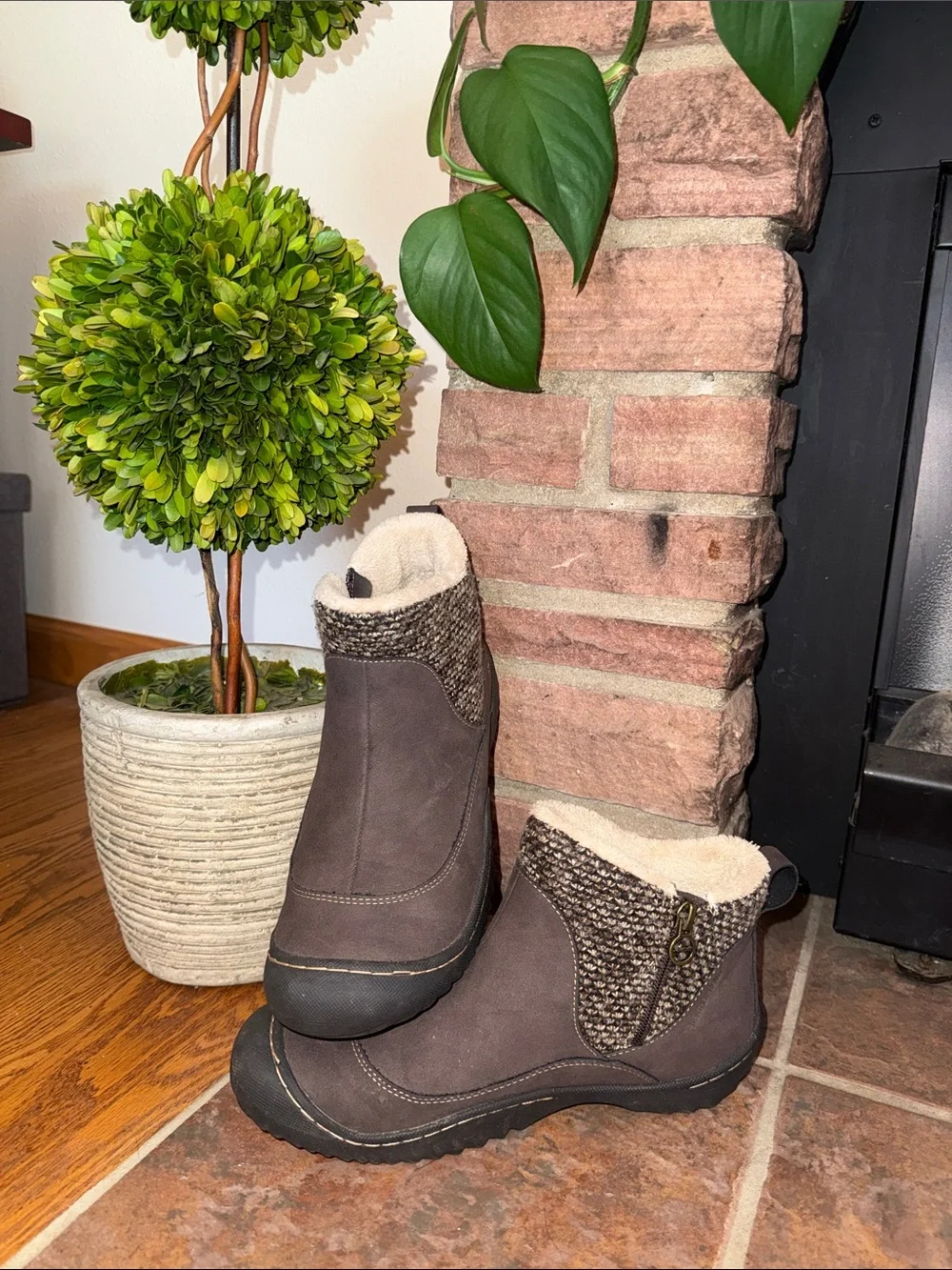 Women's Brown Insulated Ankle Winter Boots with Faux Fur Collar